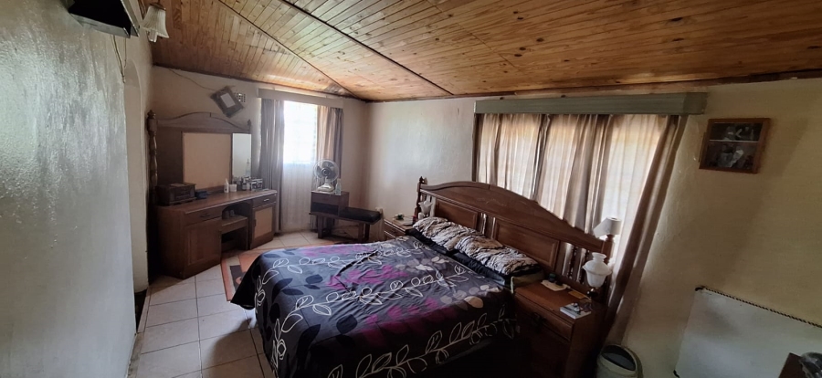 6 Bedroom Property for Sale in Rustenburg Rural North West